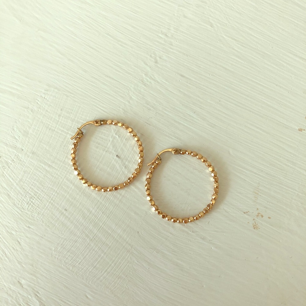 GoRings gold dot hoops